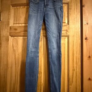 Abercrombie & Fitch Women's Light Blue Skinny Jeans
